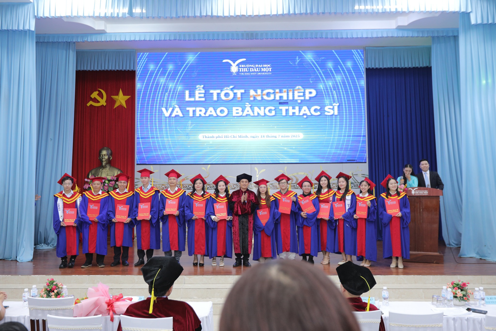 LỄ TỐT NGHIỆP THẠC SĨ NĂM 2025 TRƯỜNG ĐẠI HỌC THỦ DẦU MỘT -  TRƯỞNG THÀNH TỪ HÀNH TRÌNH TRI THỨC 🎓 