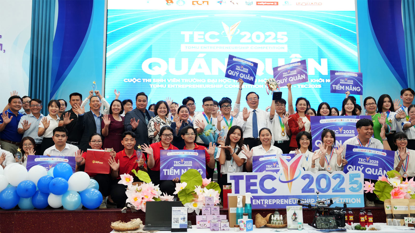 SINH VIÊN VIỆN CÔNG NGHỆ SỐ XUẤT SẮC GIÀNH NGÔI VỊ QUÁN QUÂN TẠI CUỘC THI KHỞI NGHIỆP TEC2025