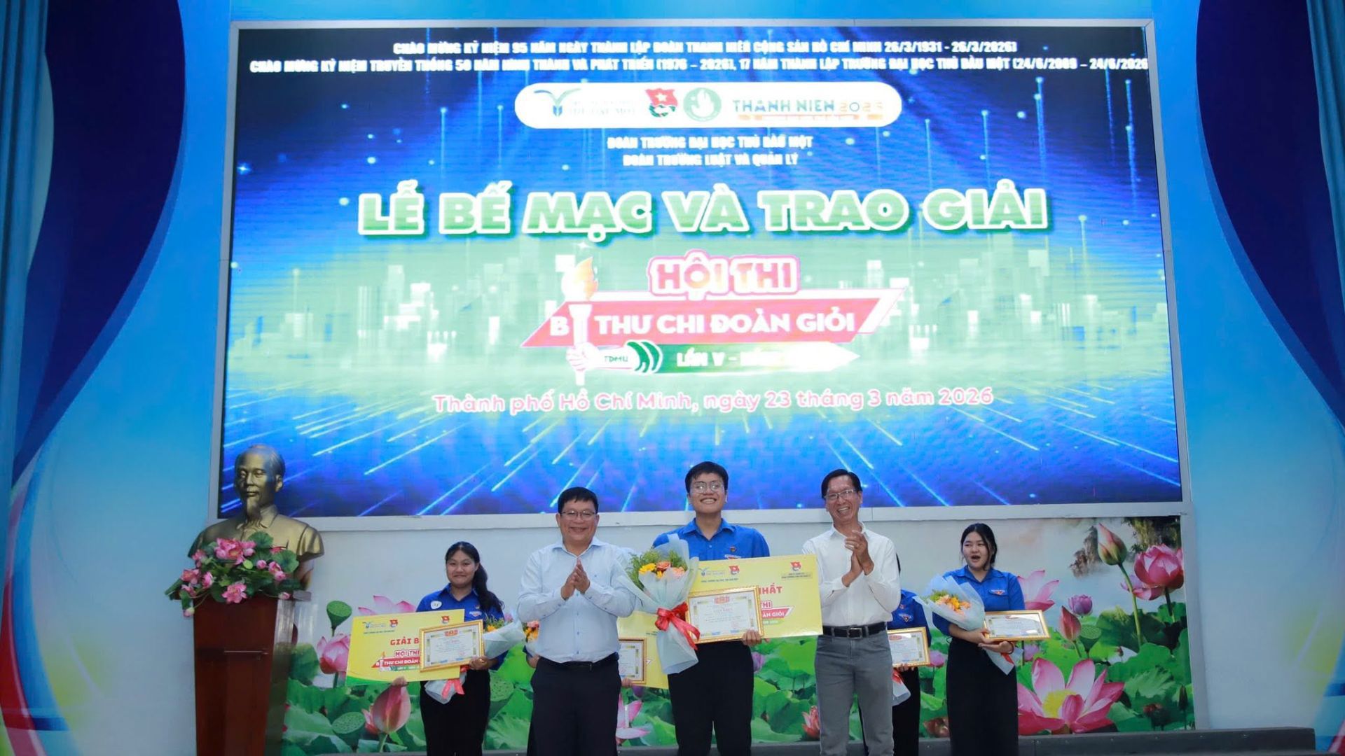 VINH DANH SINH VIÊN VIỆN CÔNG NGHỆ SỐ TẠI HỘI THI "BÍ THƯ CHI ĐOÀN GIỎI” LẦN V, NĂM 2026