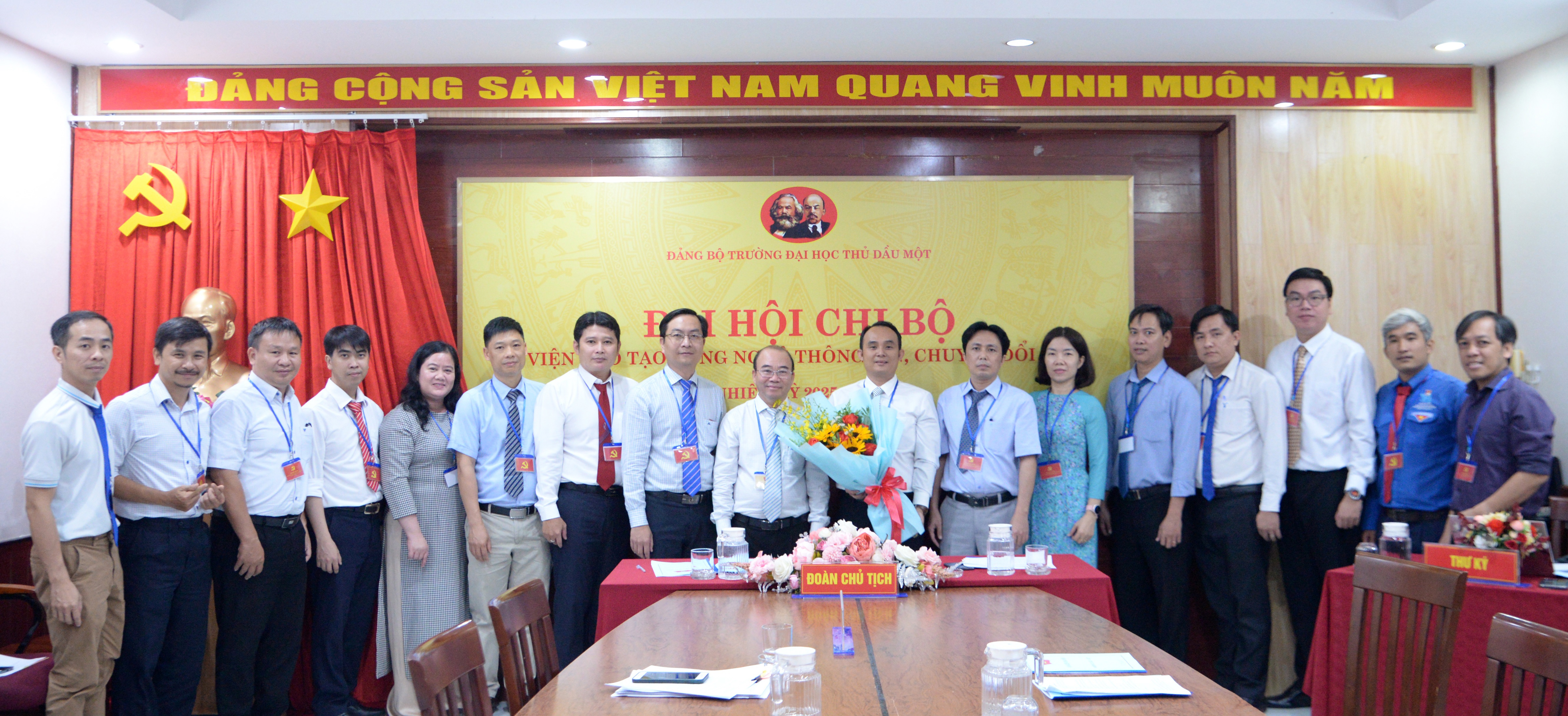 Chi bộ Viện Đào tạo CNTT, chuyển đổi số hoàn thành công tác tổ chức Đại hội NK 2025 - 2027