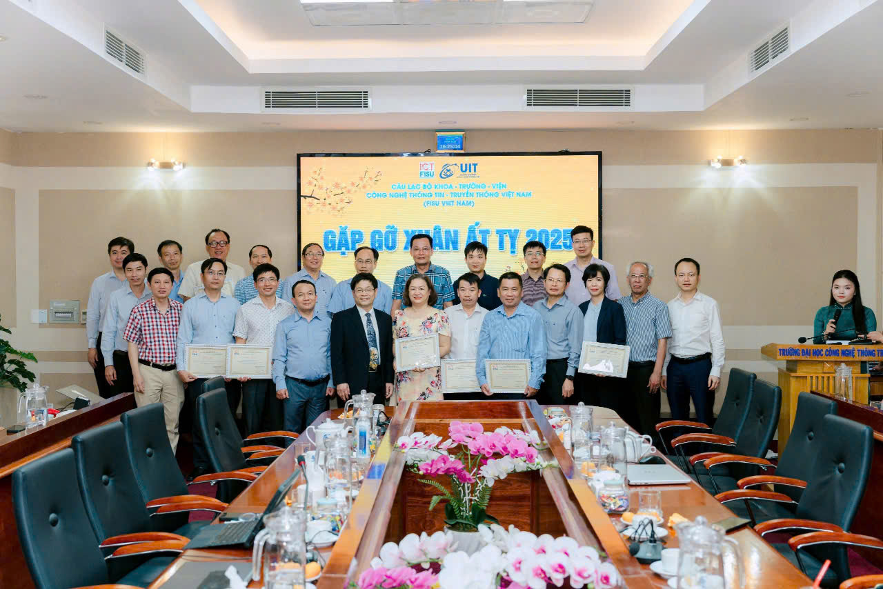 Viện Đào tạo Công nghệ thông tin và Chuyển đổi số tham gia Câu lạc bộ FISU Việt Nam và Hội thảo “Đào tạo ICT trong kỷ nguyên AI”
